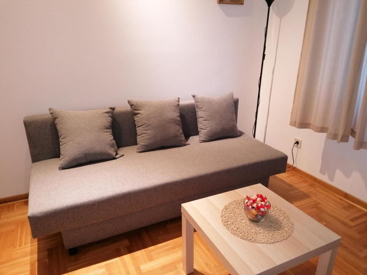 Apartamento Stardust Belgrado Exterior foto